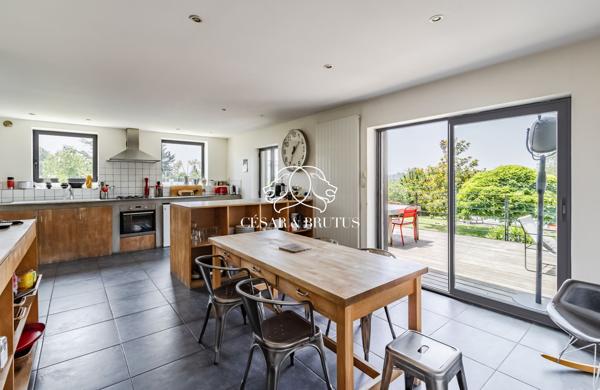 VENTE d’une Maison de famille 7 pièces (271,65 m²) à LIMONEST