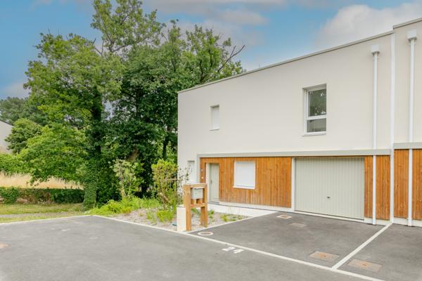 Maison avec jardin et garage