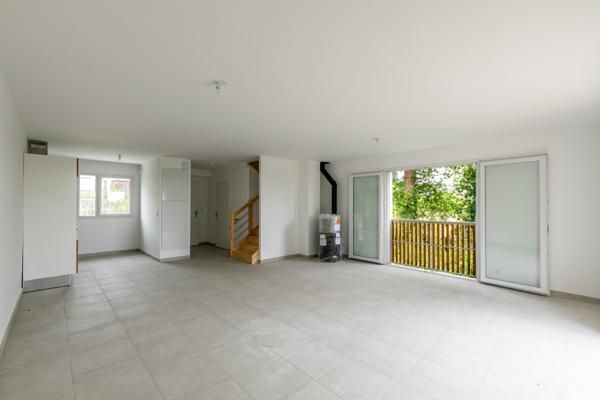 Maison avec jardin et garage