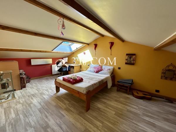Maison 8 pièce(s) 6 chambre(s) 180 m²
