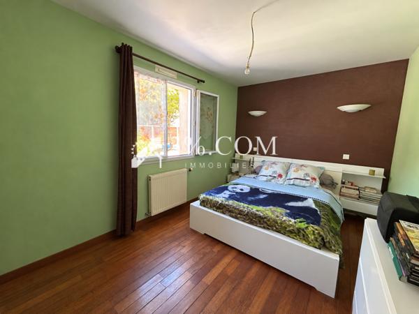 Maison 8 pièce(s) 6 chambre(s) 180 m²