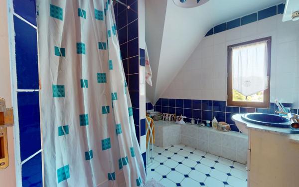 Maison à vendre    6 pièces •  Quettehou