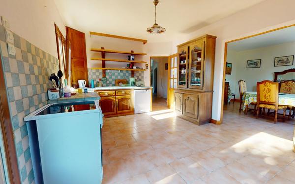 Maison à vendre    6 pièces •  Quettehou