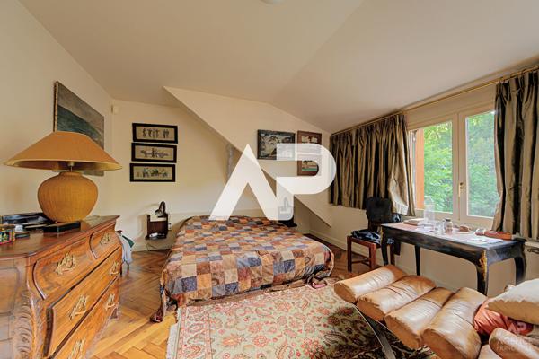 Maison La Celle Saint Cloud 5 pièce(s) 130 m2 €850 000 ** - Référence 19796