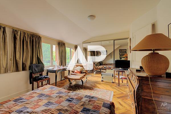 Maison La Celle Saint Cloud 5 pièce(s) 130 m2 €850 000 ** - Référence 19796