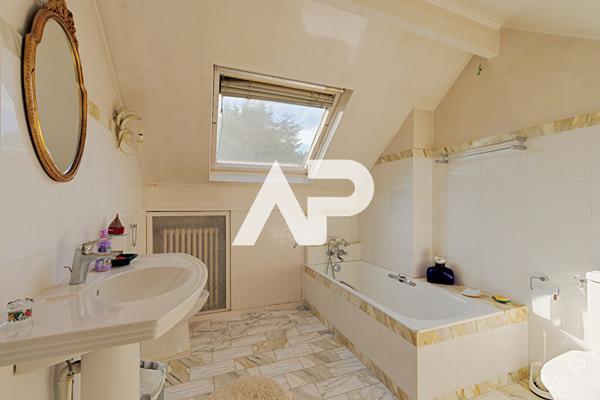 Maison La Celle Saint Cloud 5 pièce(s) 130 m2 €850 000 ** - Référence 19796