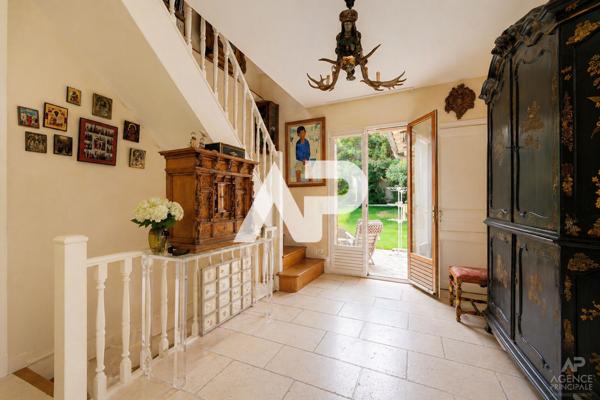 Maison La Celle Saint Cloud 5 pièce(s) 130 m2 €850 000 ** - Référence 19796