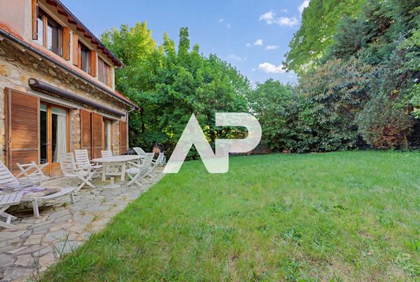 Maison La Celle Saint Cloud 5 pièce(s) 130 m2 €850 000 ** - Référence 19796