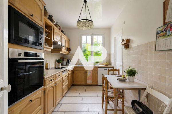 Maison La Celle Saint Cloud 5 pièce(s) 130 m2 €850 000 ** - Référence 19796