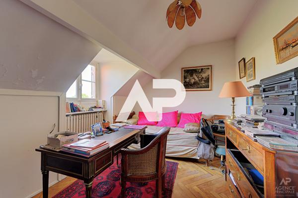Maison La Celle Saint Cloud 5 pièce(s) 130 m2 €850 000 ** - Référence 19796