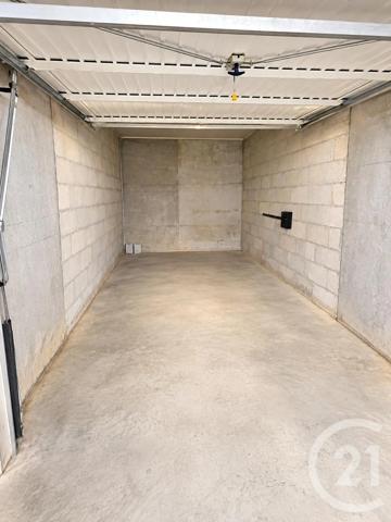 Appartement à vendre  3 pièces - 60,77 m 2   MARTIGUES  - 13