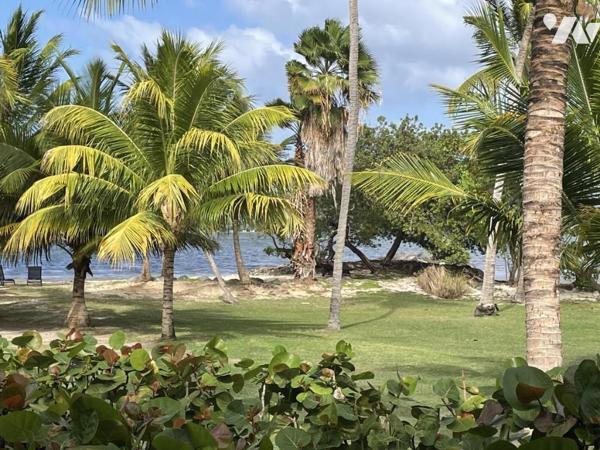 A vendre maison au Cap Est à usage saisonnier