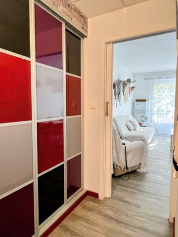 EXCLUSIVITE - PORT LA NOUVELLE - Appartement lumineux T2 de 37m2 rénové au coeur du village - DPE C