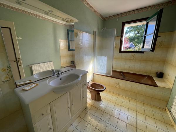 SAINT-LYPHARD – Maison 2 chambres avec terrain de 560 m² et dépendance