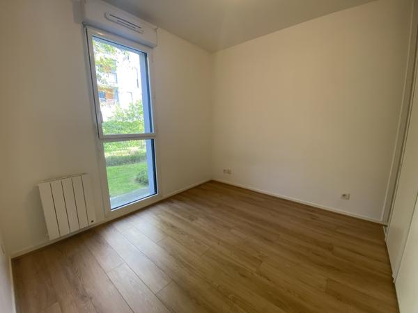 Maison atypique en plein centre de Roubaix, 4 chambres, 2 garages ROUBAIX CENTRE – MAISON ATYPIQUE DE 119 m² – 4 CHAMBRES – 2 GARAGES – DPE C