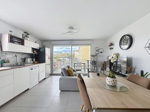 Gardanne - Appartement T3 de 60 m² - Double Box