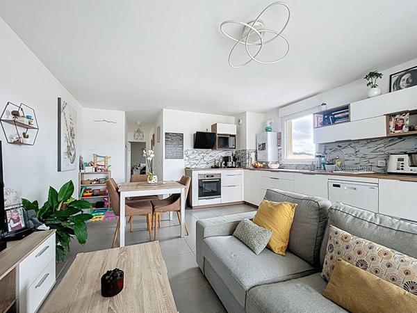 Gardanne - Appartement T3 de 60 m² - Double Box