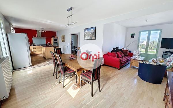 Maison à vendre    5 pièces •  Saint-Barnabé