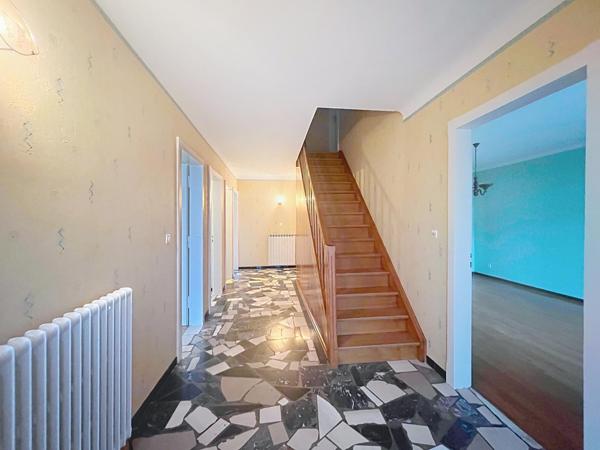 Maison individuelle avec 4 chambres sur terrain de 7,5 ares