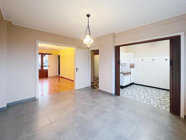 Maison individuelle avec 4 chambres sur terrain de 7,5 ares