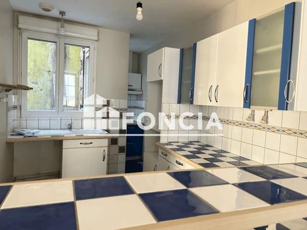 Location Appartement 4 pièces 90.7 m² - 12 place du champ commun Lourdes 65100