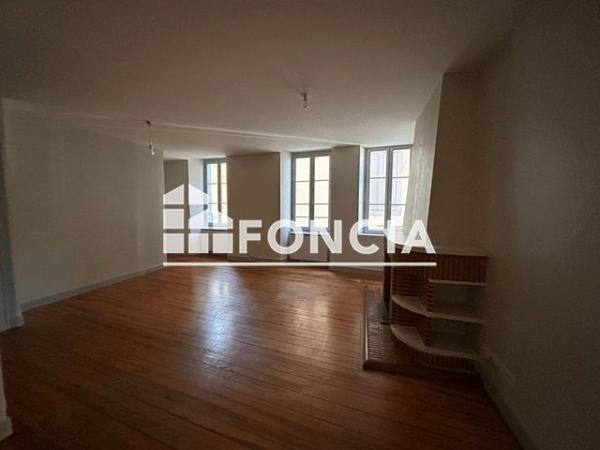 Location Appartement 4 pièces 90.7 m² - 12 place du champ commun Lourdes 65100