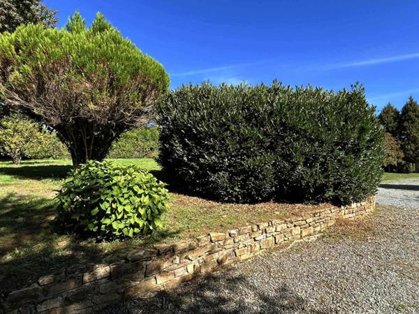 Maison Thiviers 5 pièce(s) 115 m2