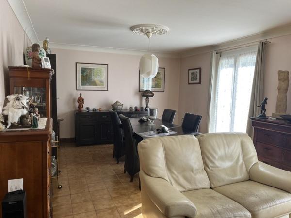 Maison à vendre |  Saint-Pierre-d'Eyraud |  6 pièces | 145 m²