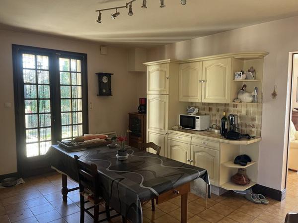 Maison à vendre |  Saint-Pierre-d'Eyraud |  6 pièces | 145 m²