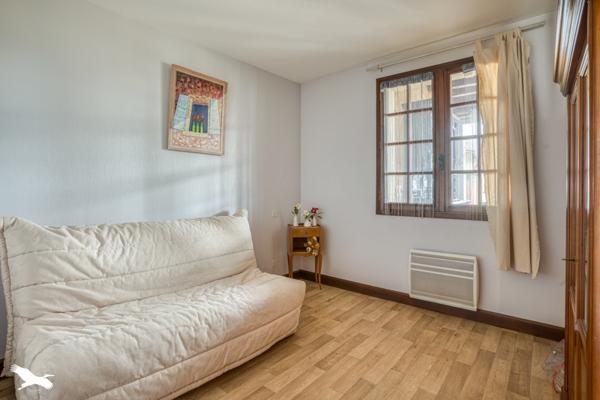 Maison à vendre 220 900 € Saint-Pierre-d'Eyraud 6 p 145 m² DPE C