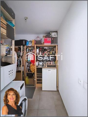 Maison récente 3 chambres, jardinet et places de parking