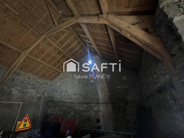 Grange idéalement bien située !