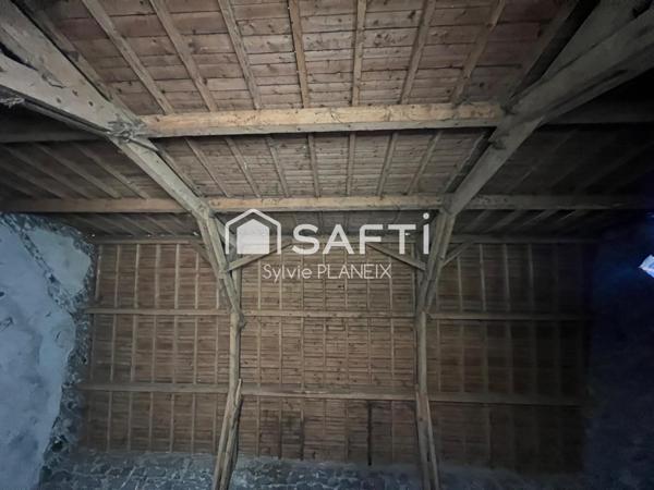 Grange idéalement bien située !