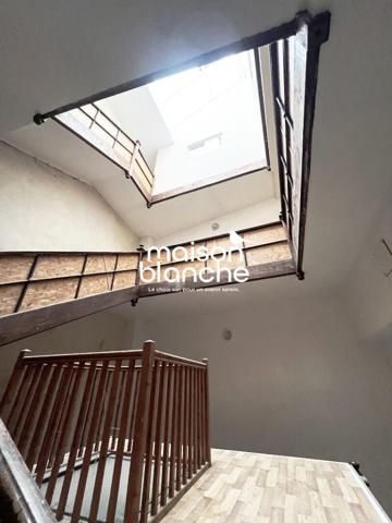 Immeuble de rapport  -  7 pièces -  200 m²