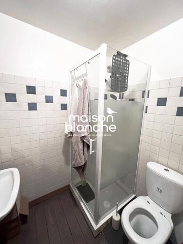 Immeuble de rapport  -  7 pièces -  200 m²