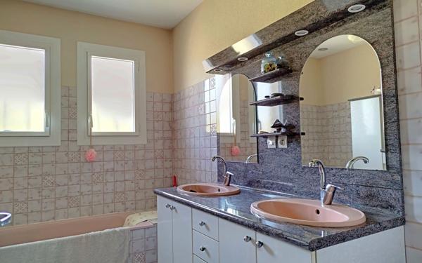 Maison à vendre    4 pièces •  Cholet