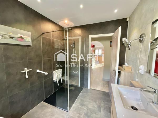 Maison plain-pied 3 chambres terrain clos paysagé