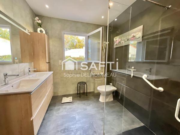 Maison plain-pied 3 chambres terrain clos paysagé