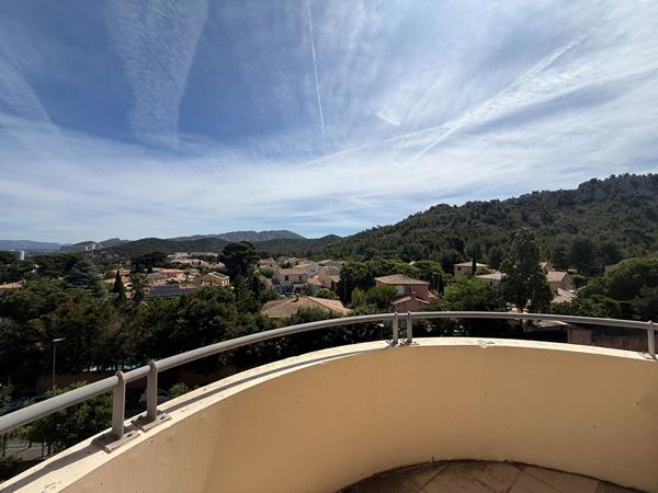 Appartement à louer 1 500 € CC Marseille 4 p 80 m² DPE D