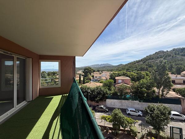 Appartement à louer 1 500 € CC Marseille 4 p 80 m² DPE D