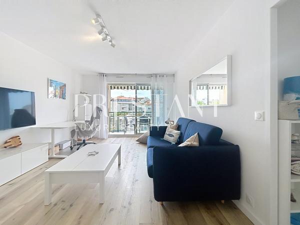 Biarrtiz centre-Appartement, 2 pièces avec terrasse calme et lumineux, BIARRITZ