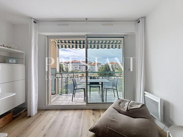 Biarrtiz centre-Appartement, 2 pièces avec terrasse calme et lumineux, BIARRITZ