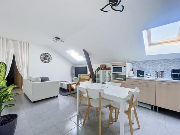Immeuble 720 000 € Coignières 303 m² DPE D
