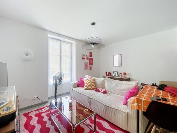 Immeuble 720 000 € Coignières 303 m² DPE D