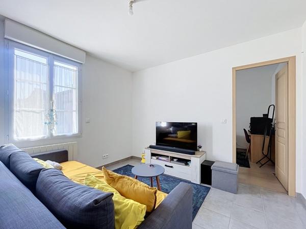 Immeuble 720 000 € Coignières 303 m² DPE D