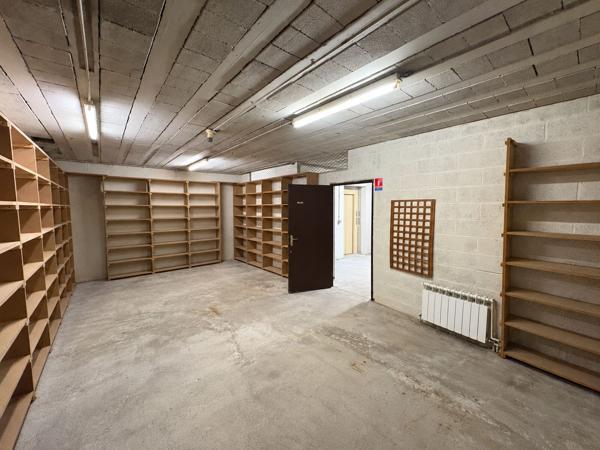 Locaux tertiaires rénovés - 190 m2 à vendre en Hyper Centre proche Place du Martroi