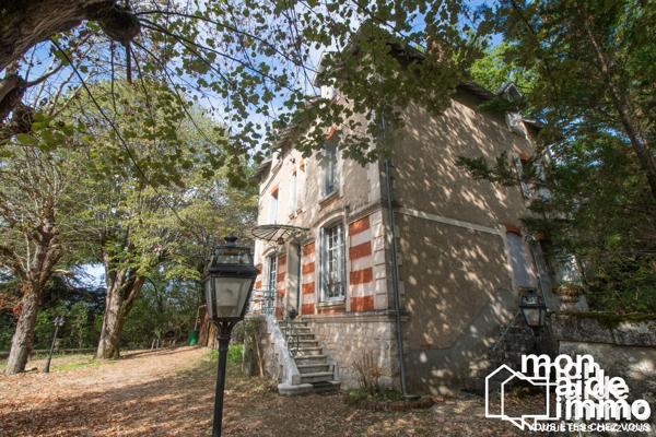 Vaste maison de charme sur parc de 1,1 hectares
