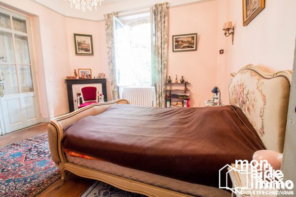 Vaste maison de charme sur parc de 1,1 hectares