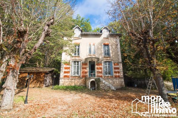 Vaste maison de charme sur parc de 1,1 hectares