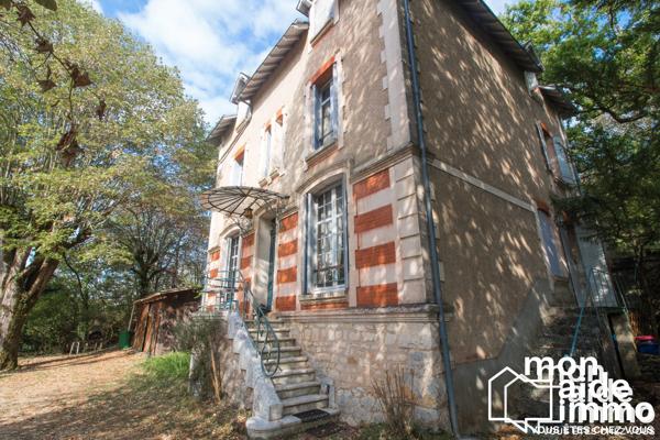 Vaste maison de charme sur parc de 1,1 hectares